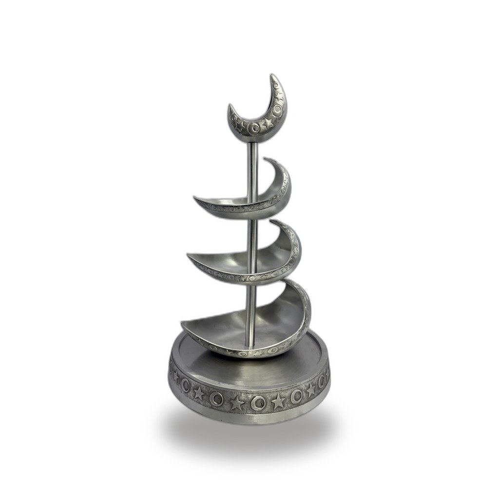 Aluminium Leaf Tiered Serving Stand 58 — surface detail view