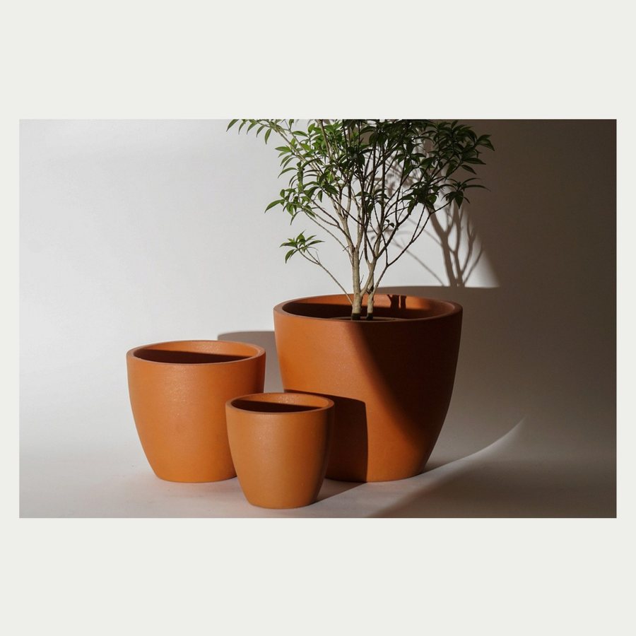 Tapered Rim Planter — Terracotta · natural terracotta · colour on request