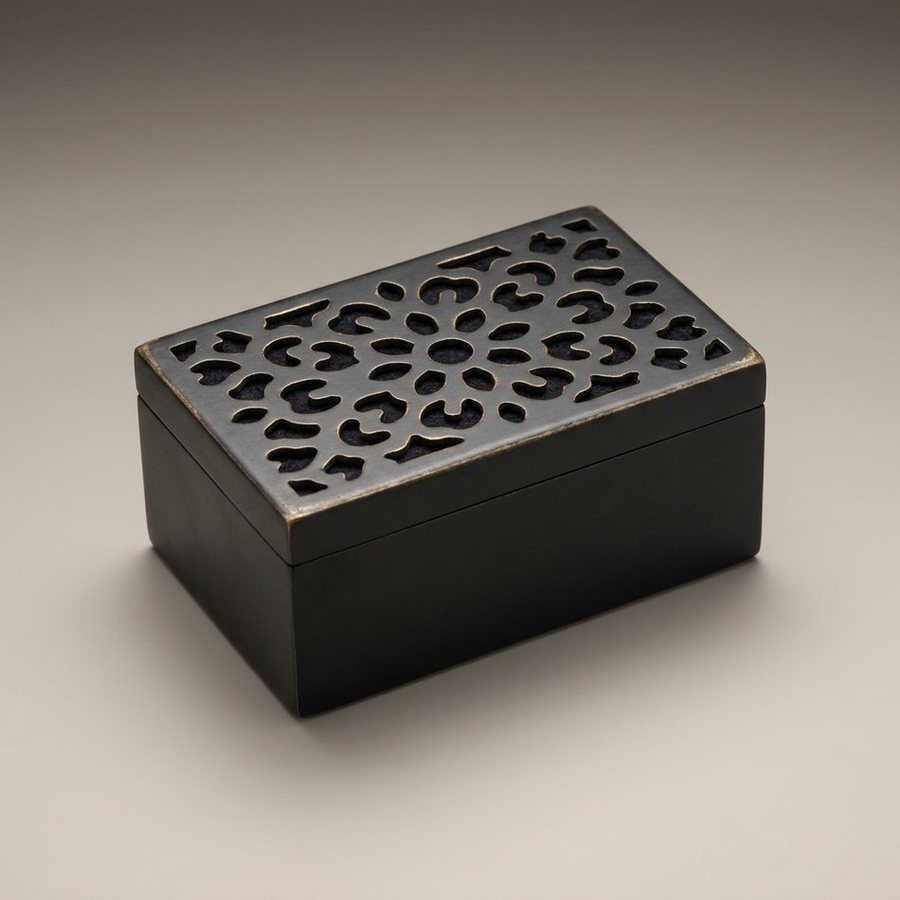 Rosette Keepsake Box, 15 cm — Pierced aluminium sheet · Oxidised Black