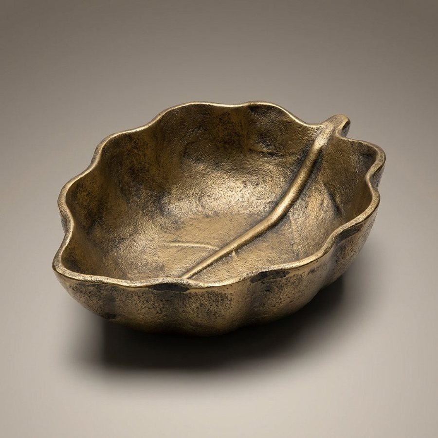 Leaf-Form Cast Bowl, 22 cm — Food-grade cast aluminium · Oxidised Black
